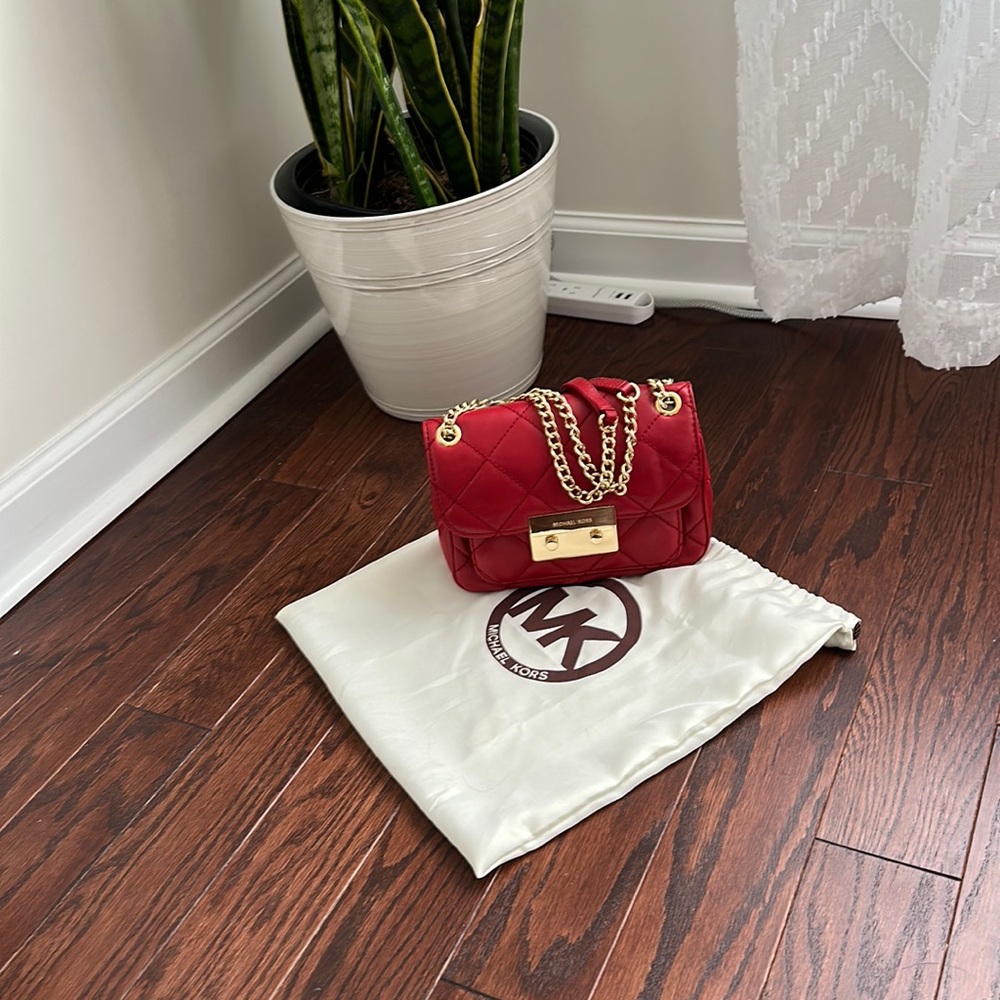 Michael Kors purse